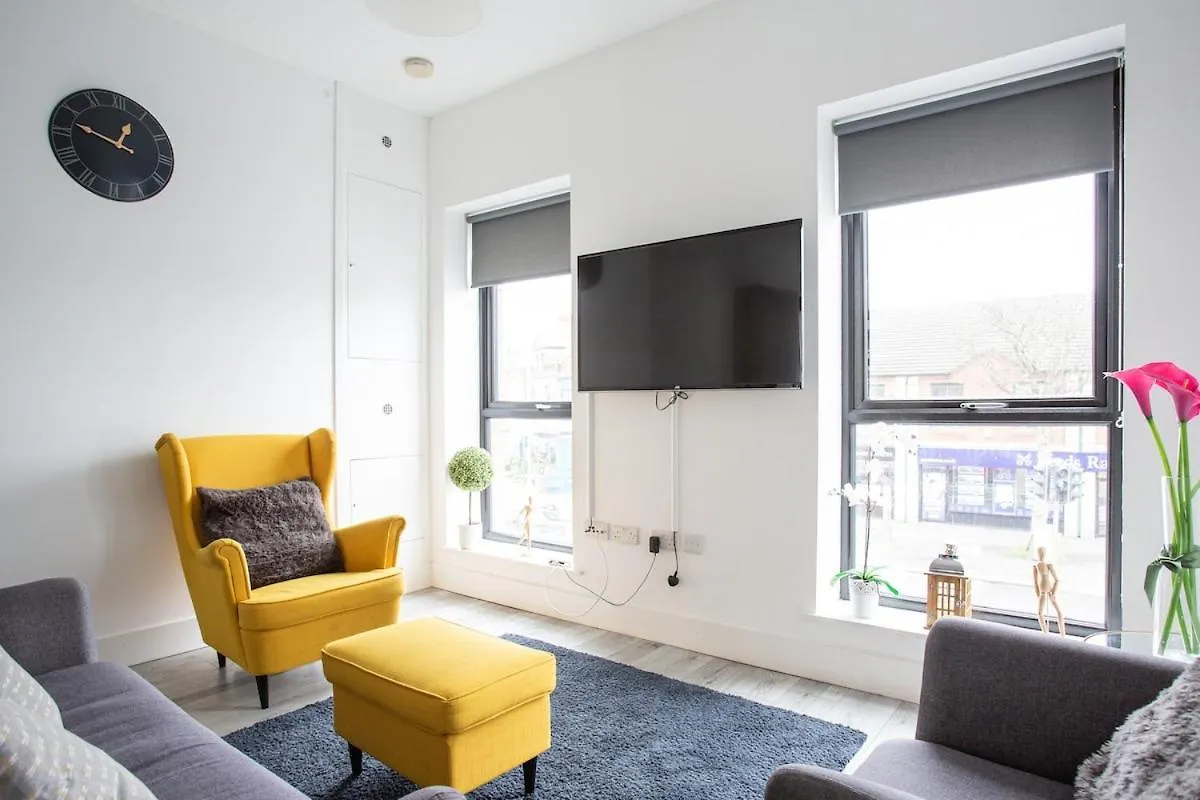 Modern Luxury Apartment, Sleeps 6 I Best Location I Long Stay Belfast Appartement